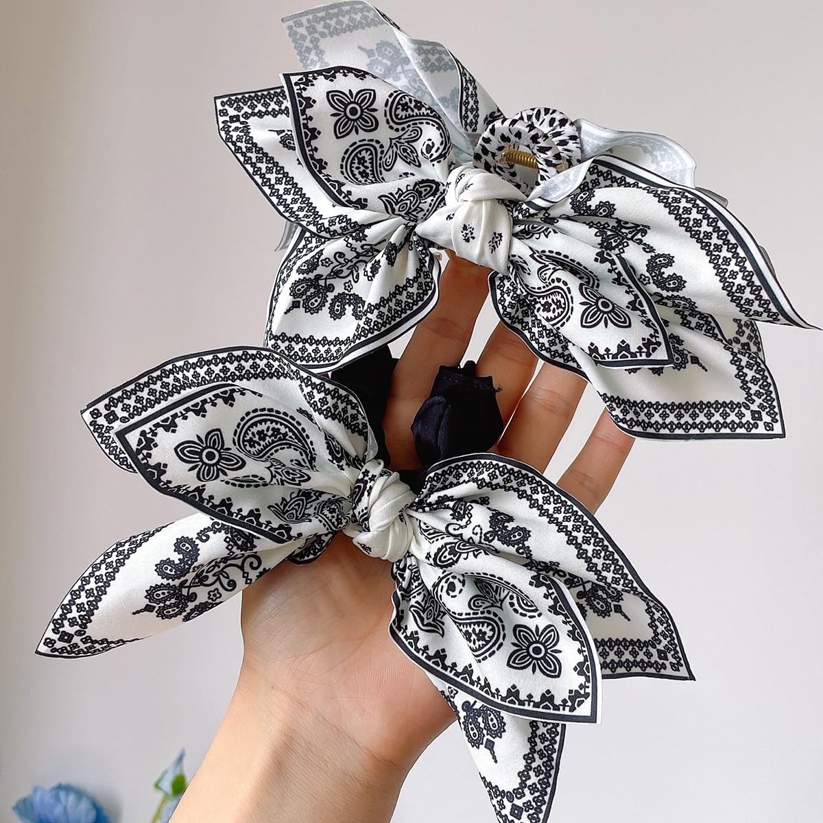 2 PCS Bandana Hair Claw Clip & 2 PCS Bandana Hair Ties Boho Hair Claw Clips Boho Bow Knot Bandana Fabric Hair Jaw Clips Paisley Hair Clip Non-slip Styling Hair Accessories for Women Girls - Image 4