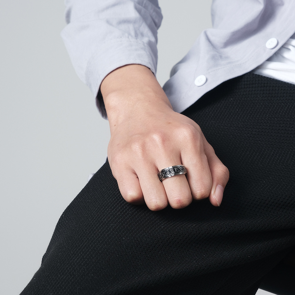 Nordic Norwegian Viking Triangle Knot Rotatable Titanium Steel Ring for Men and Women Relaxing Finger Ring Hand Forged - Image 4
