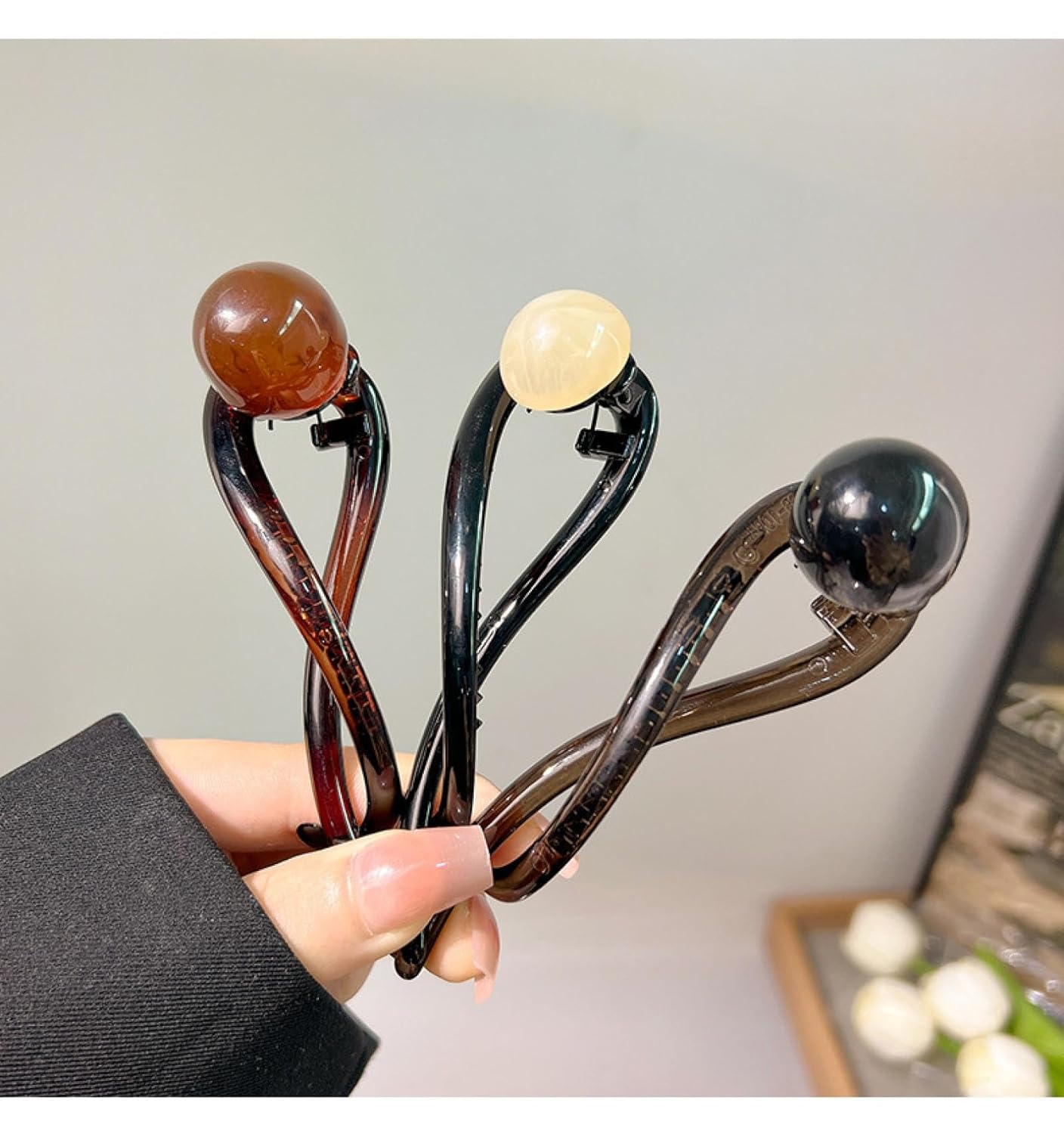 Simple retro beaded hair clip, new hair twist clip on the back of the head, fashionable and versatile headwear slotted clip - Image 1