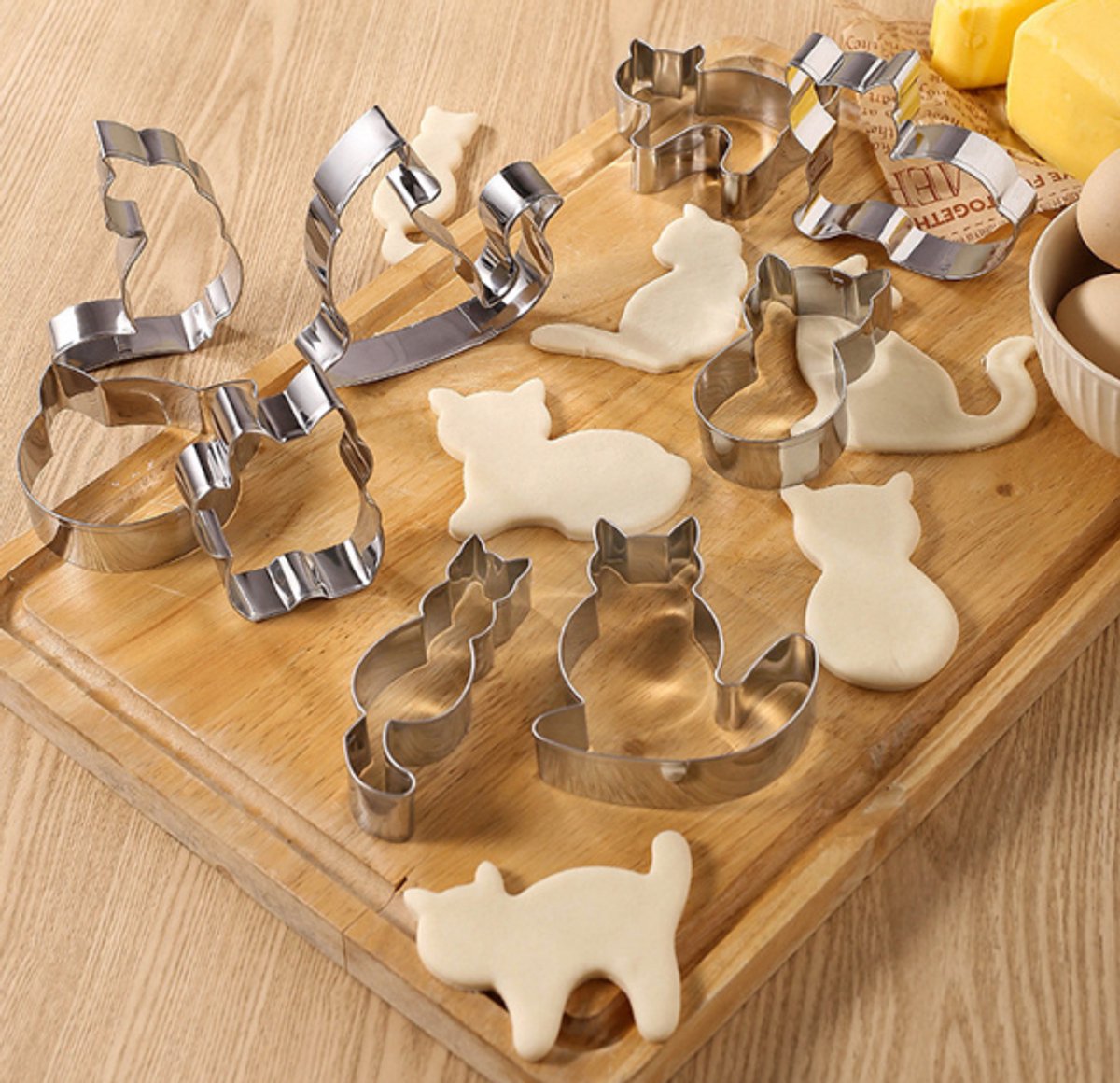 Cookie Cutters Cat - 9 Piece Set - Stainless Steel Baking Cup Set - Cat Shaped Cookie Cutters and Baking Tools - Enjoy cooking with your kids. - Image 5