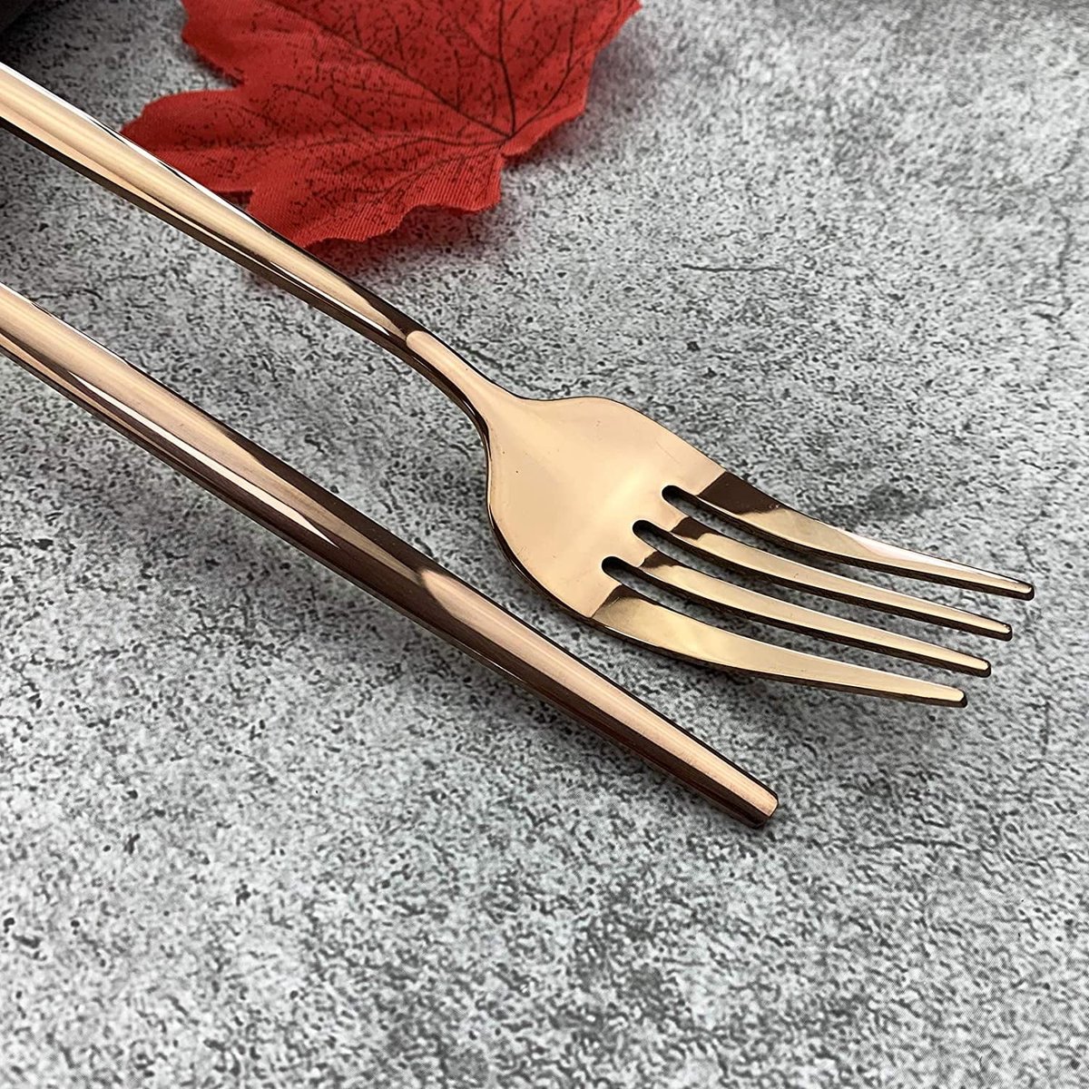Cutlery Set - Mirror-polished copper cutlery set (for 6 persons) - Shiny stainless steel cutlery set (36-piece) - Dinner knife, fork, spoon, dessert fork, salad spoon - Dishwasher safe - Image 4