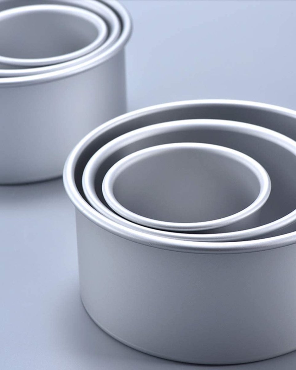 Set of 3 round cake tins, 10 cm deep - Includes cake tins with a diameter of 10 cm, 15 cm and 20 cm - Removable base - Suitable for baking - Healthy, sustainable and easy to clean - Image 2