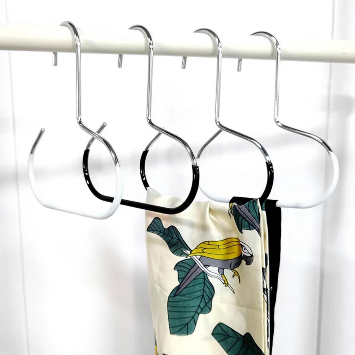 10-pack - Non-slip - Space-saving - Storage rack - Wardrobe belt/scarf hooks - Suitable for displaying hats, vests, ties, shawls (black) - Image 7