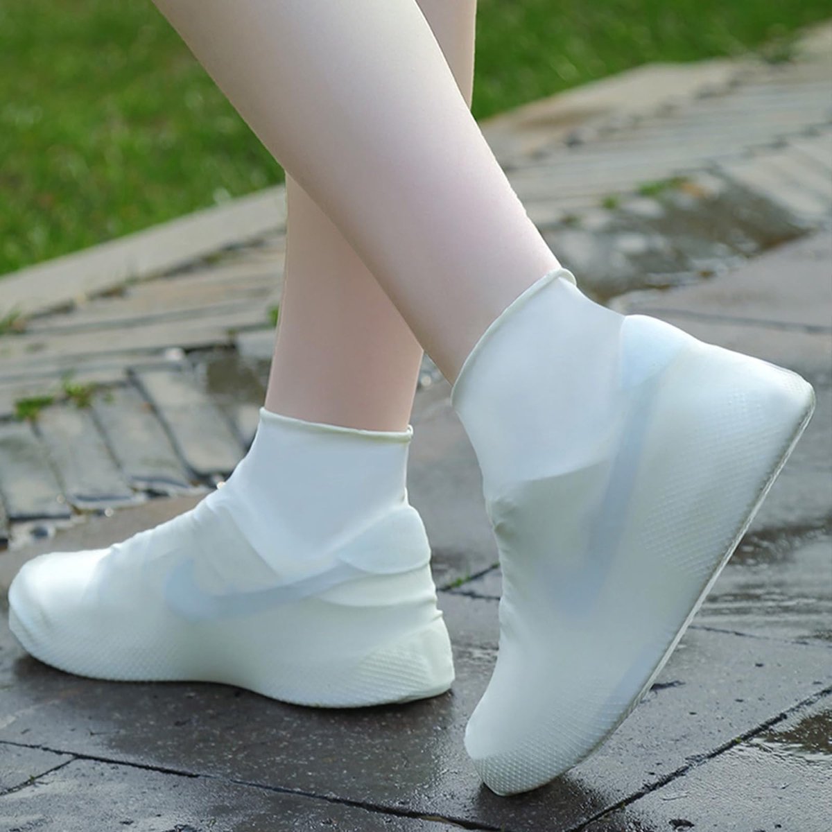 Overshoes - 1 Pair - Waterproof Silicone Overshoes - Reusable, Non-slip, Suitable for Outdoor Activities (White - Size M) - Image 4