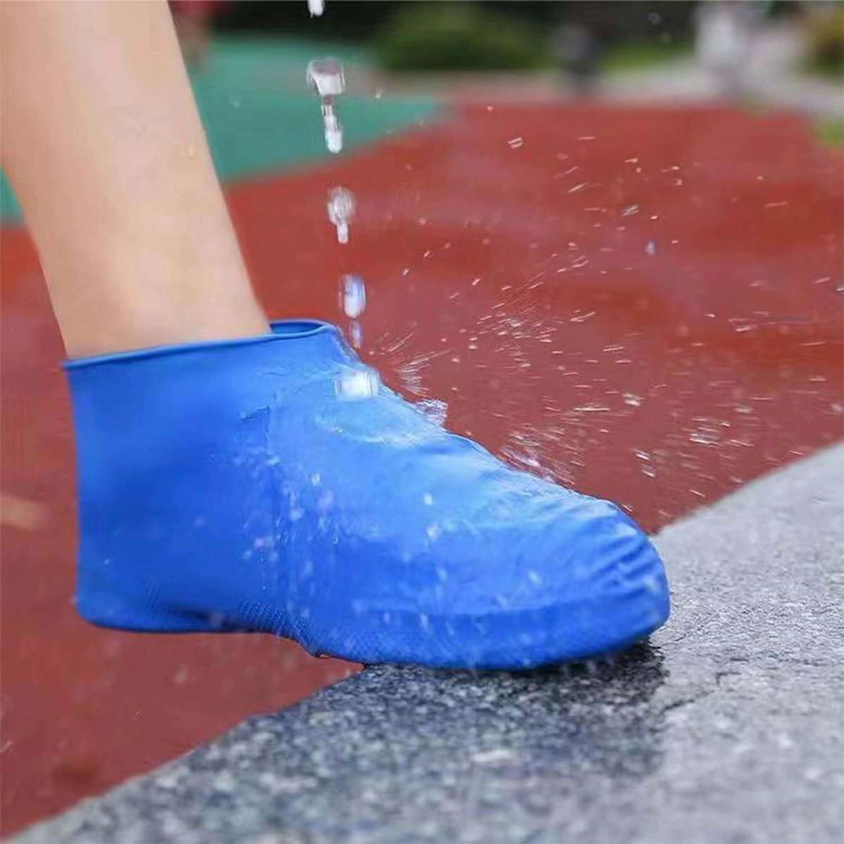Overshoes - 1 Pair - Waterproof Silicone Overshoes - Reusable, Non-slip, Suitable for Outdoor Activities (Blue - Size M) - Image 4