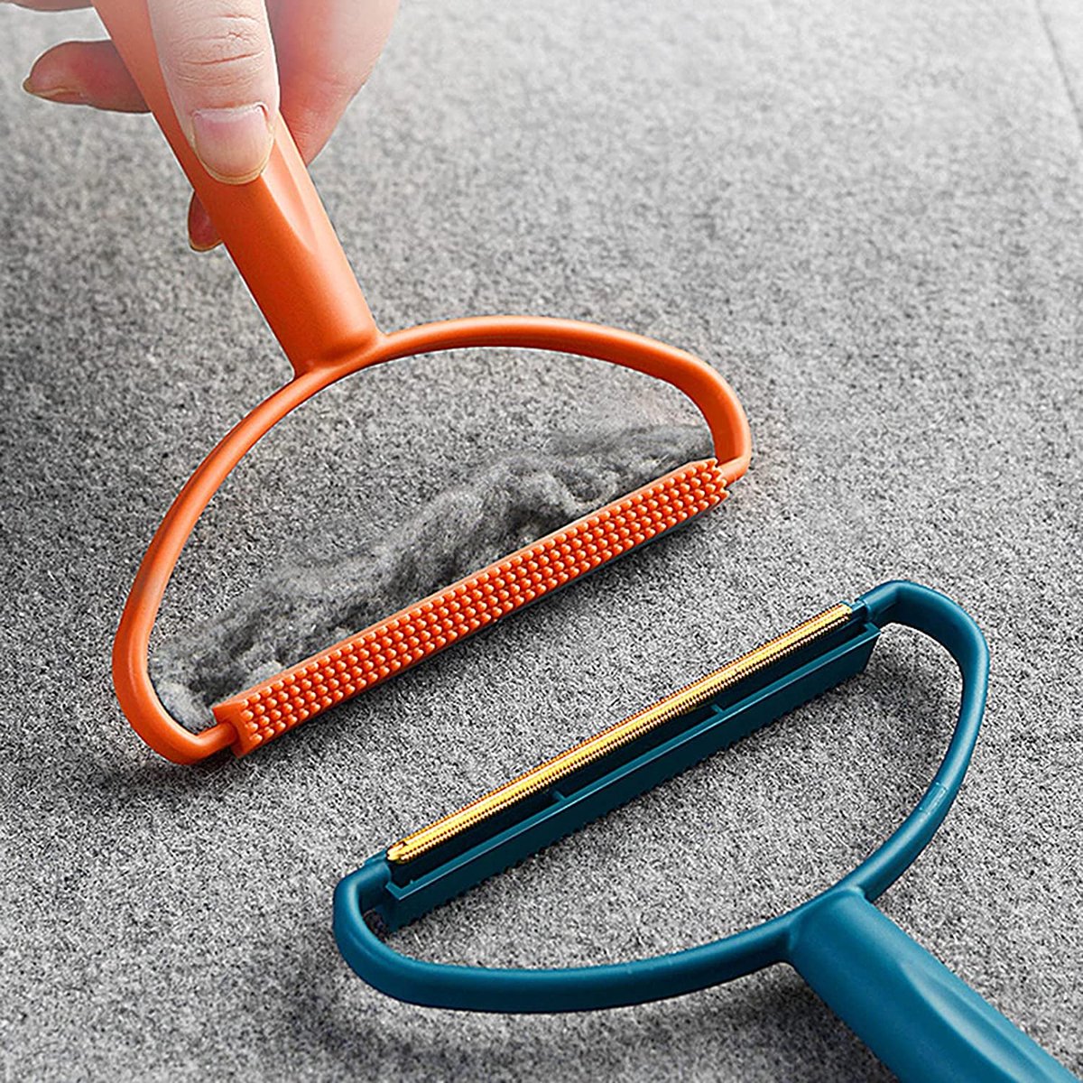 Portable Hair Removal Device - Clothes Hair Removal Device - Manual Hair Removal Device - Sweater Vacuum Cleaner - For removing dust and pets from clothes, curtains, blankets and sofas (blue and orange) - Image 1
