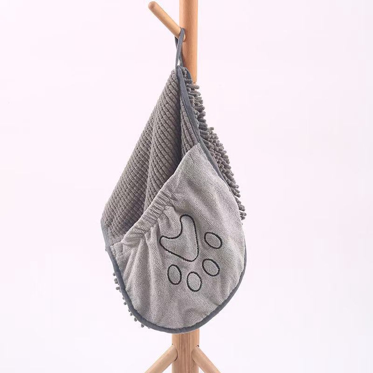 Dog Towel - Quick-drying dog towel - Super absorbent dog towel - Bath towel for dogs - Comfortable paw pockets - Suitable for indoor and outdoor use - Durable material - Machine washable (Gray, 62 x 25 cm) - Image 2