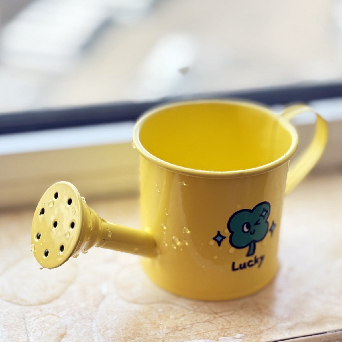 Casting Kettle - Iron Garden Small Household Casting Kettle - Bucket - Four-Leaf Clover - Yellow - Image 1