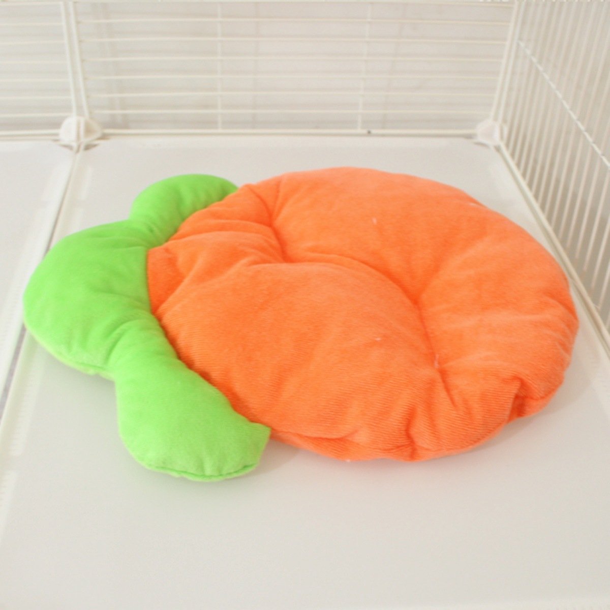 Pet Sleeping Mat - Warm Blanket - Soft Fabric - Cute Radish Shape - Suitable for Cats and Dogs (S-25*33cm) - Image 1