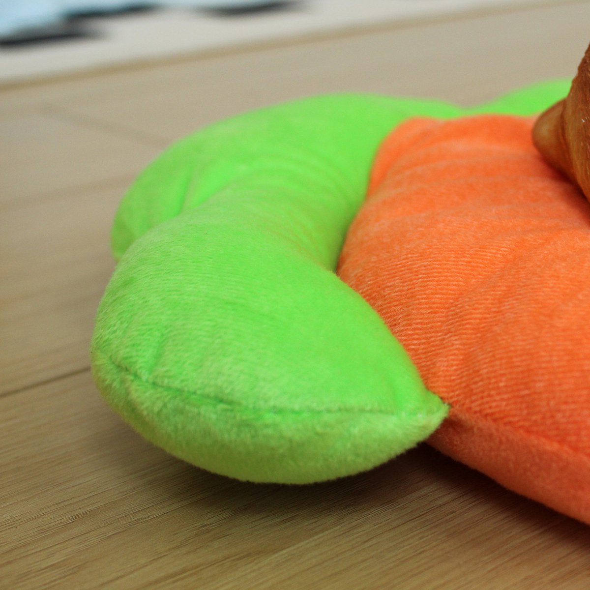 Pet Sleeping Mat - Warm Blanket - Soft Fabric - Cute Radish Shape - Suitable for Cats and Dogs (M-32*43cm) - Image 2