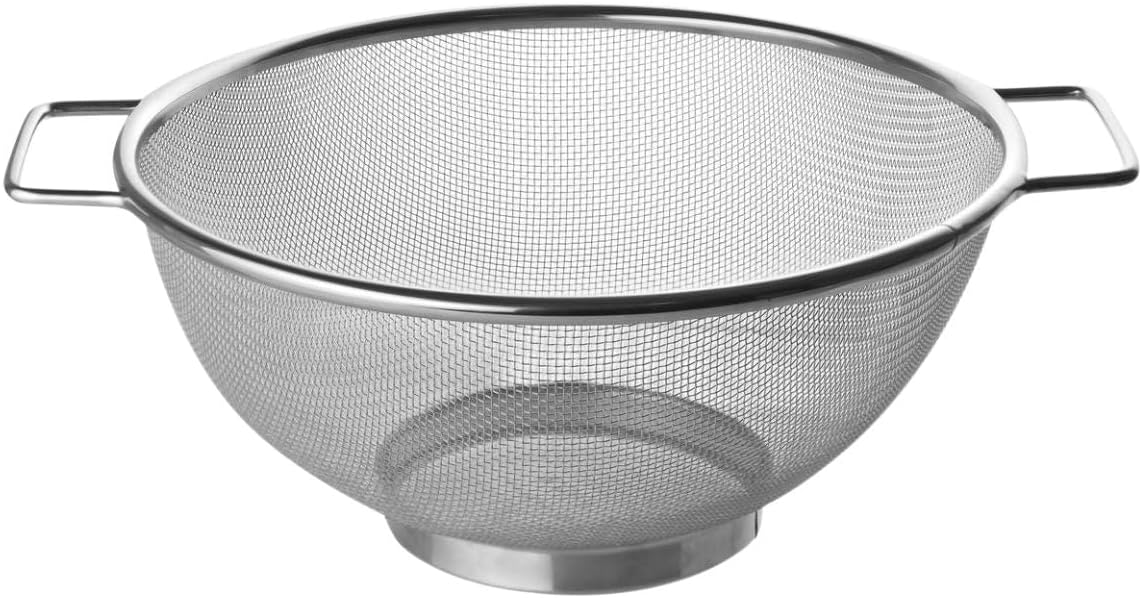Fackelmann sieve Ø 26 cm, colander made of stainless steel, fine-mesh sieve with handles as a perfect kitchen accessory and kitchen helper in your kitchen, dishwasher safe (Color: silver), Quantity: 1 - Image 1