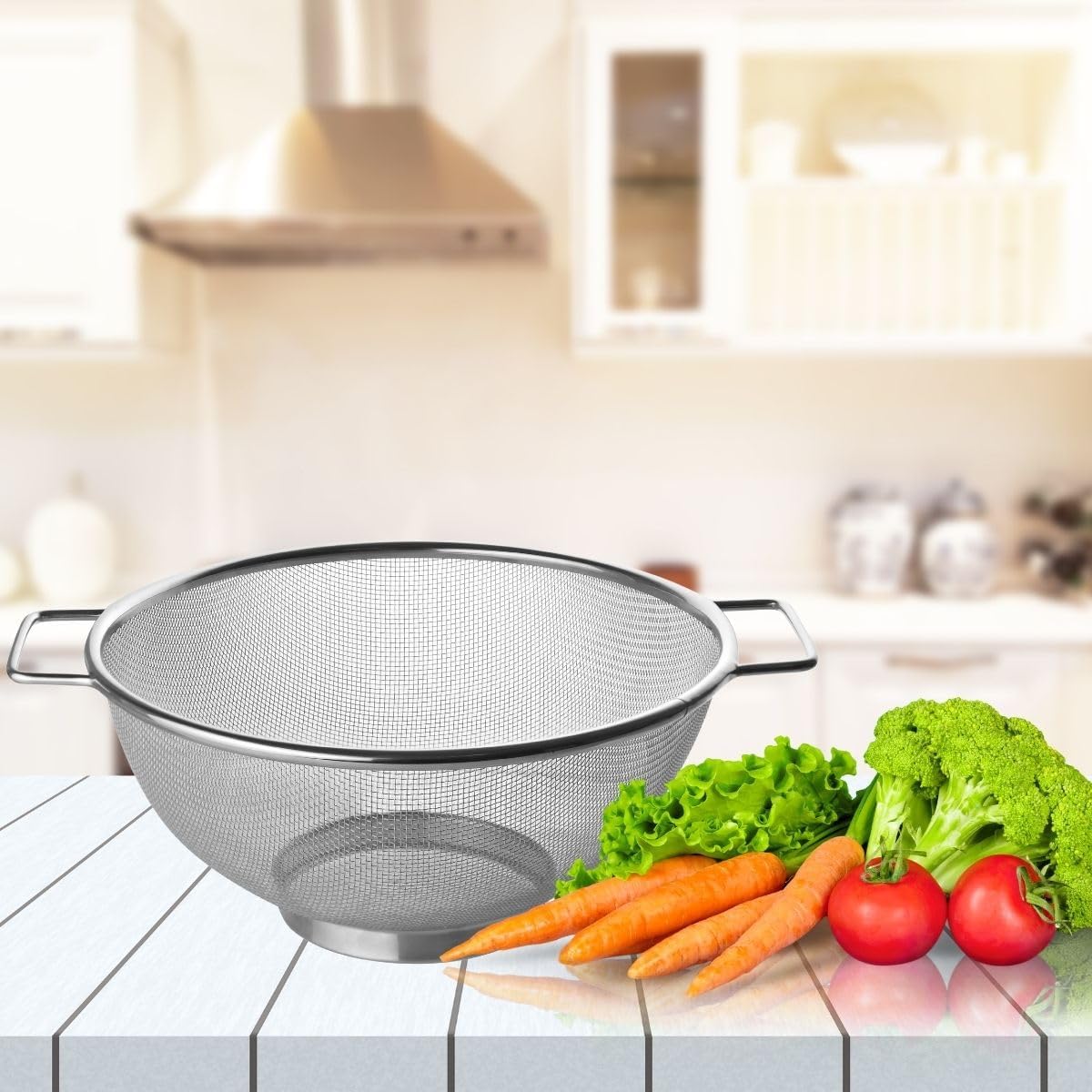 Fackelmann sieve Ø 26 cm, colander made of stainless steel, fine-mesh sieve with handles as a perfect kitchen accessory and kitchen helper in your kitchen, dishwasher safe (Color: silver), Quantity: 1 - Image 2