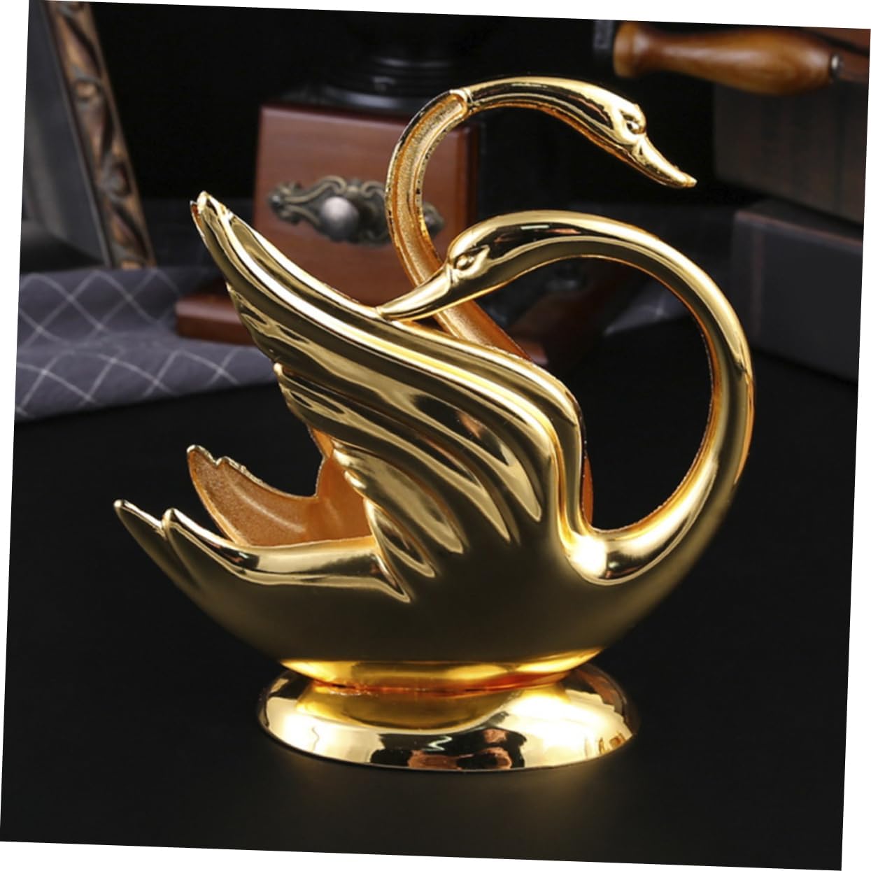 Beatifufu Napkin Holder in Vintage Metal Design for Kitchen Tableware - Image 3