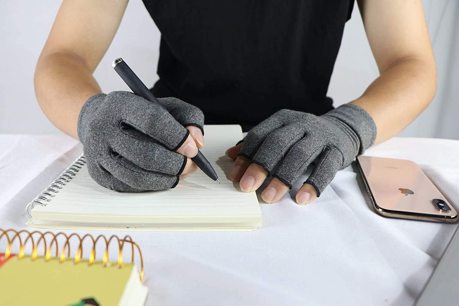 Rheumatism Gloves - Compression Gloves - Unisex - Osteoarthritis - Rheumatism - Arthritis - RSI - Carpal Tunnel Syndrome - L - Heather Grey Half Finger Gel - Image 2