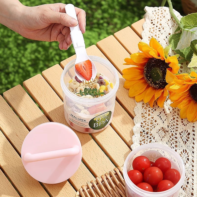 Yogurt Cup To Go Portable Salad Cup with Fork - Double-Walled Leak-Proof Yogurt, Fruit & Oatmeal Cup - Takeaway Breakfast Cup - Reusable Cheese Cup - Double-Walled - 920 ml - Image 3