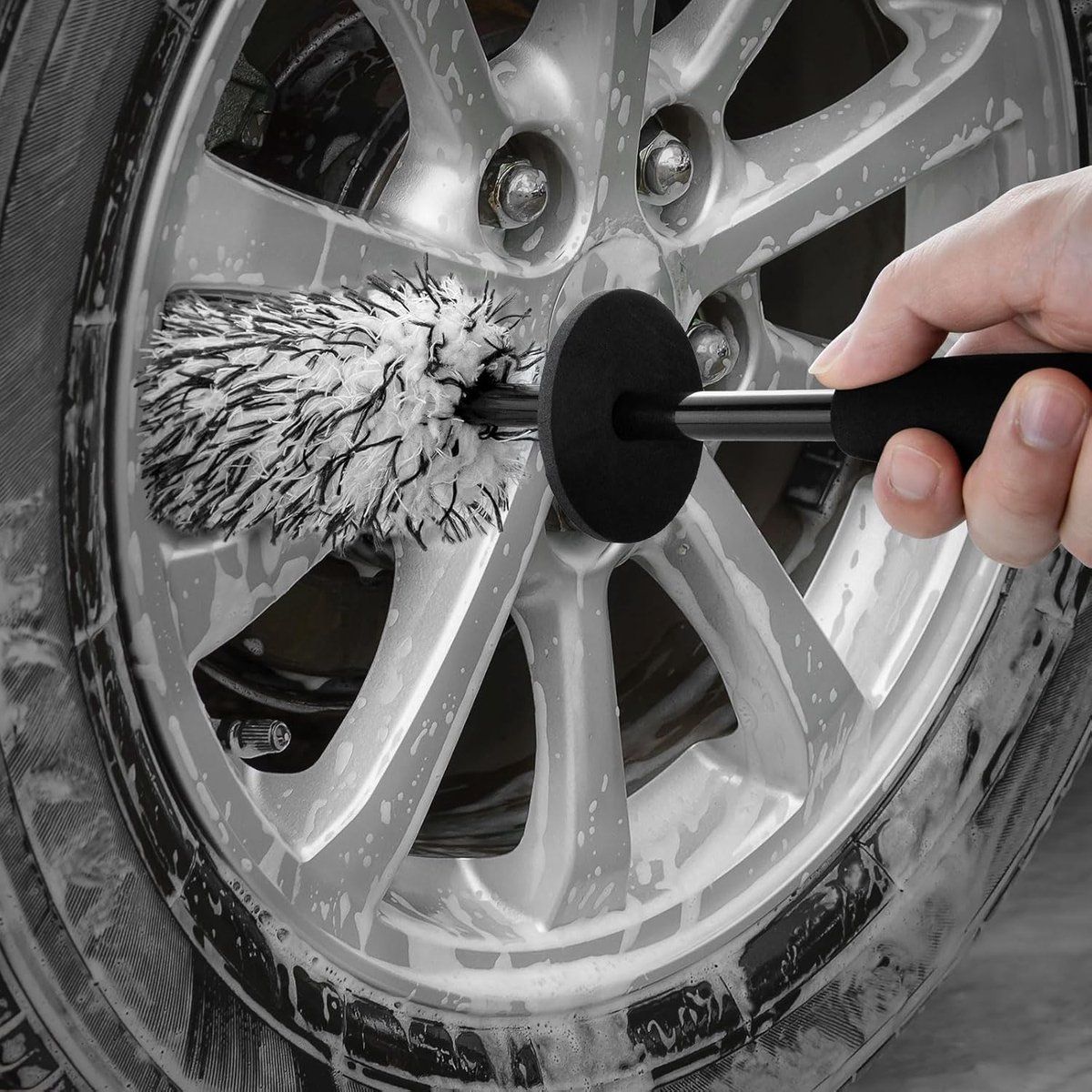 Rim Brush - Car Wheel Brush with Car Wash Mitt - Microfiber Rim Brush - Tire Brush - Wheel Brush - Rim Cleaner - Image 4