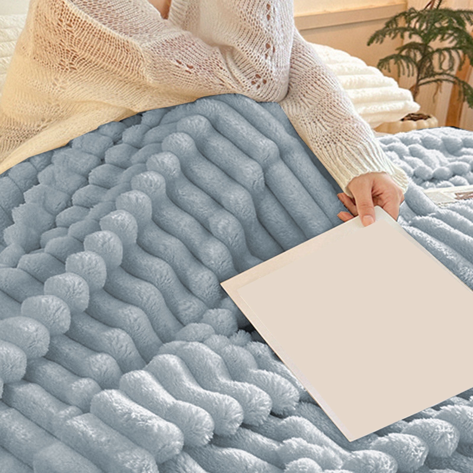 Djunllk Throw Blanket for Couch - Dark Gray Super Thick Double Layer Soft Blanket, Throw Blanket All Year Round Home Decor Fuzzy Warm Gifts for Women 27.5