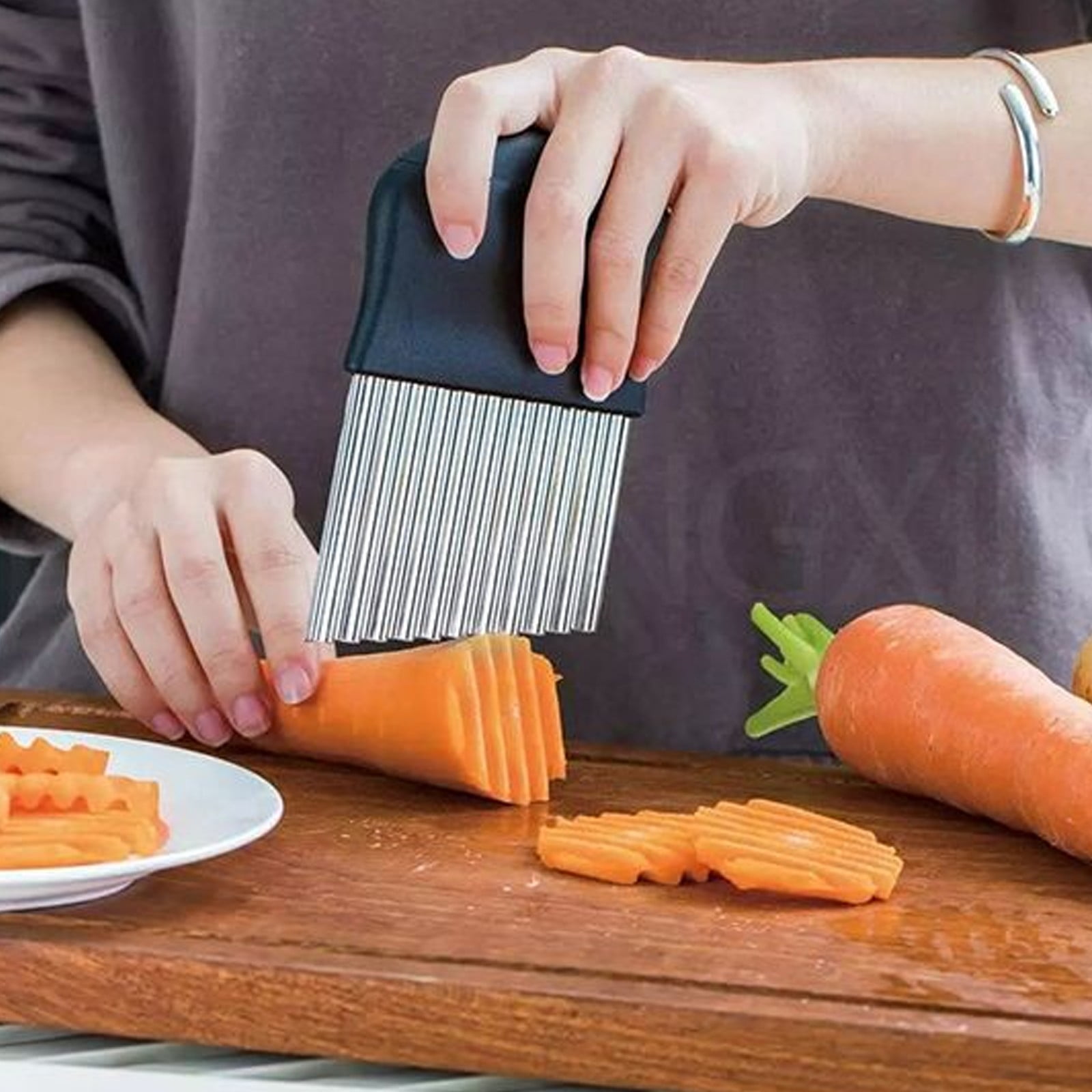JWDX Crinkle Chopper, 2Pc Wavy Potato Soap Cutting Tool French Fry Slicer Stainless Steel Blade Wooden Handle Serrator Chopping Knife Z1-C - Image 4