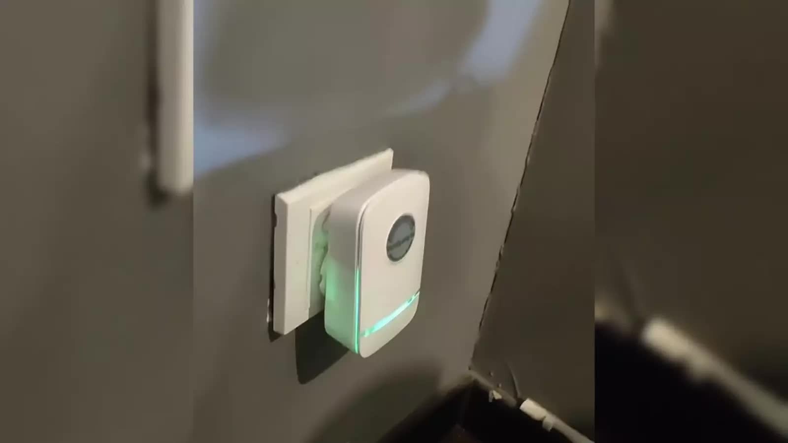 4 Pack Power Saver Elon Musk, 30KW 90V-250V Stop-Watt Energy Saving Device New - Image 2