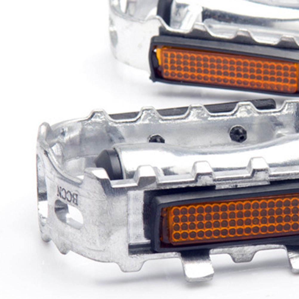 Worgeous 1 Pair of Silver Aluminum Alloy Mountain Bike Pedals with Anti slip Spikes - Image 2