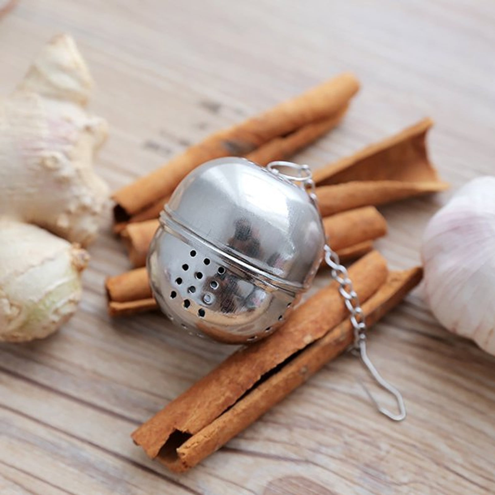 Spice Ball for Cooking, Tea Infuser, Stainless Steel Tea Ball Strainer Spice Infuser, Soup Seasonings Seperation Basket with Extended Chain Hook for Brewing Tea Spices Seasonings, 1.57x1.57 1.69