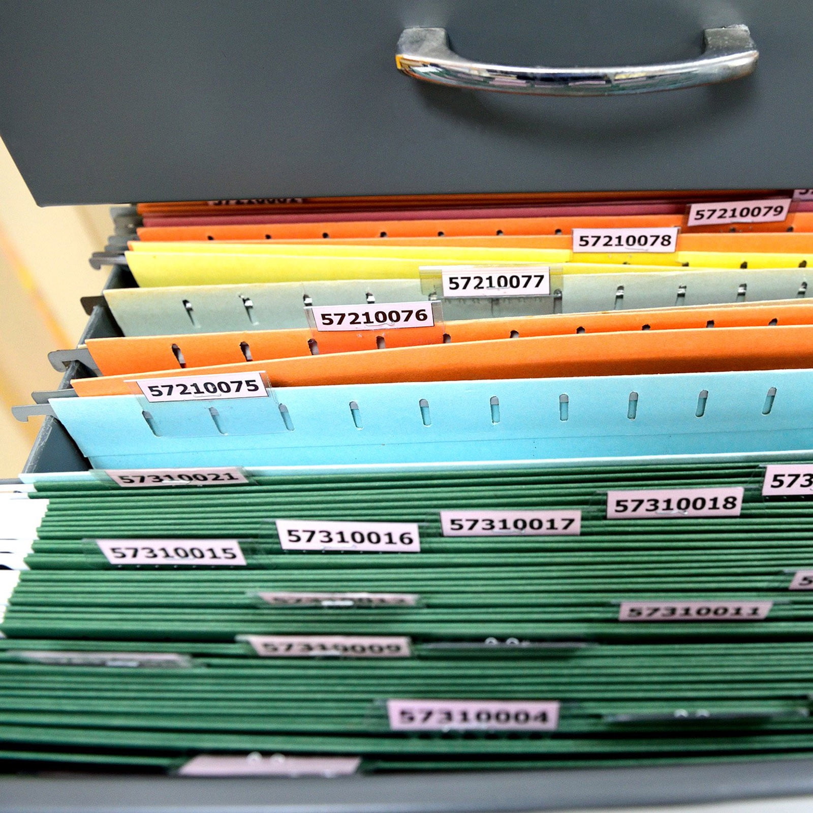 25Pieces 3 Inch Hanging File Folder Tabs and Inserts Large Clear Plastic Hanging Folder Tabs for Quick Identification,For Filing Cabinet Folders Labels Back to Supplies, 6 Colors (Yellow) Blue - Image 6