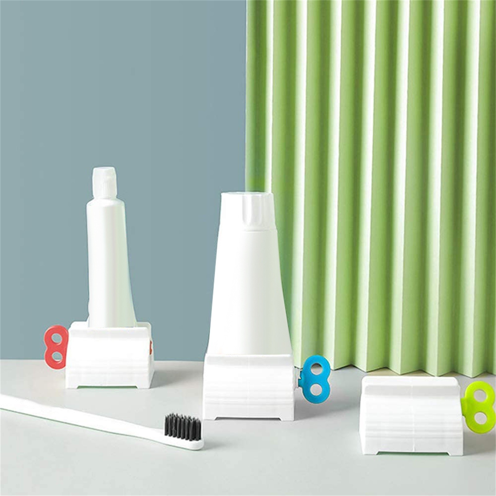 Toothpaste Tube Squeezers Toothpaste Roller, Manual Toothpaste Tube Roller Squeezer Tool, Toothbrush Squeezers, Toothpaste Clip Holder Stand Winder (Multi-Colored/3 Pcs) 2.17x1.57x1.57 2.17