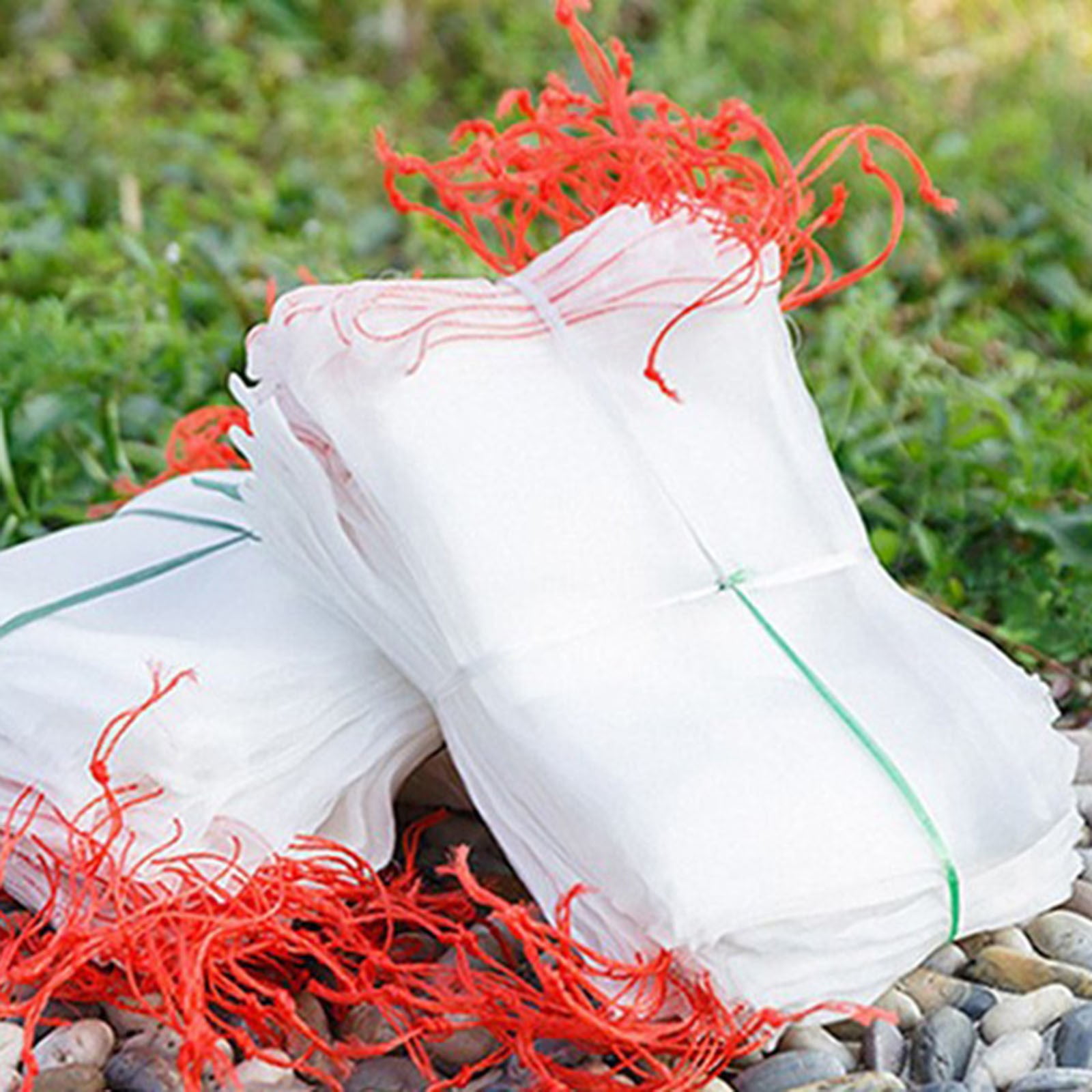 Fruit Protection Bags, Fruit Netting Bags for Fruit Trees Fruit Cover Mesh Bag with Drawstring, Netting Barrier Bags for Protecting Fruit and Vegetables, 1 Pcs, 3.93x5.9 3.93