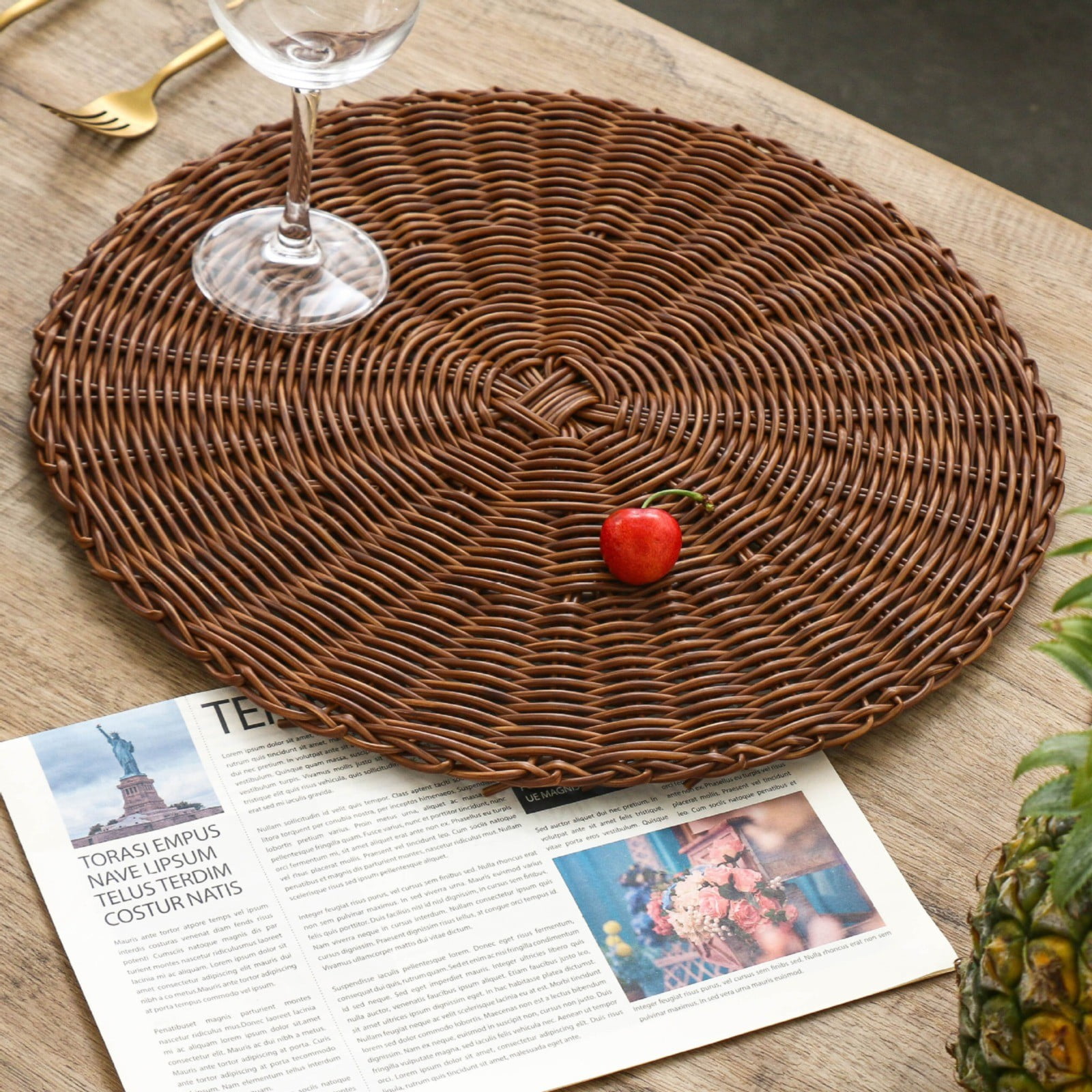 14 Inch Round Woven Placemats, Non Slip Heat Resistant Plastic Table Mats,Table Placemat For Household Use,Round Rattan Placemats Braided Cup Coasters For Drink Kitchen Dining Table Decoration,Brown White - Image 6