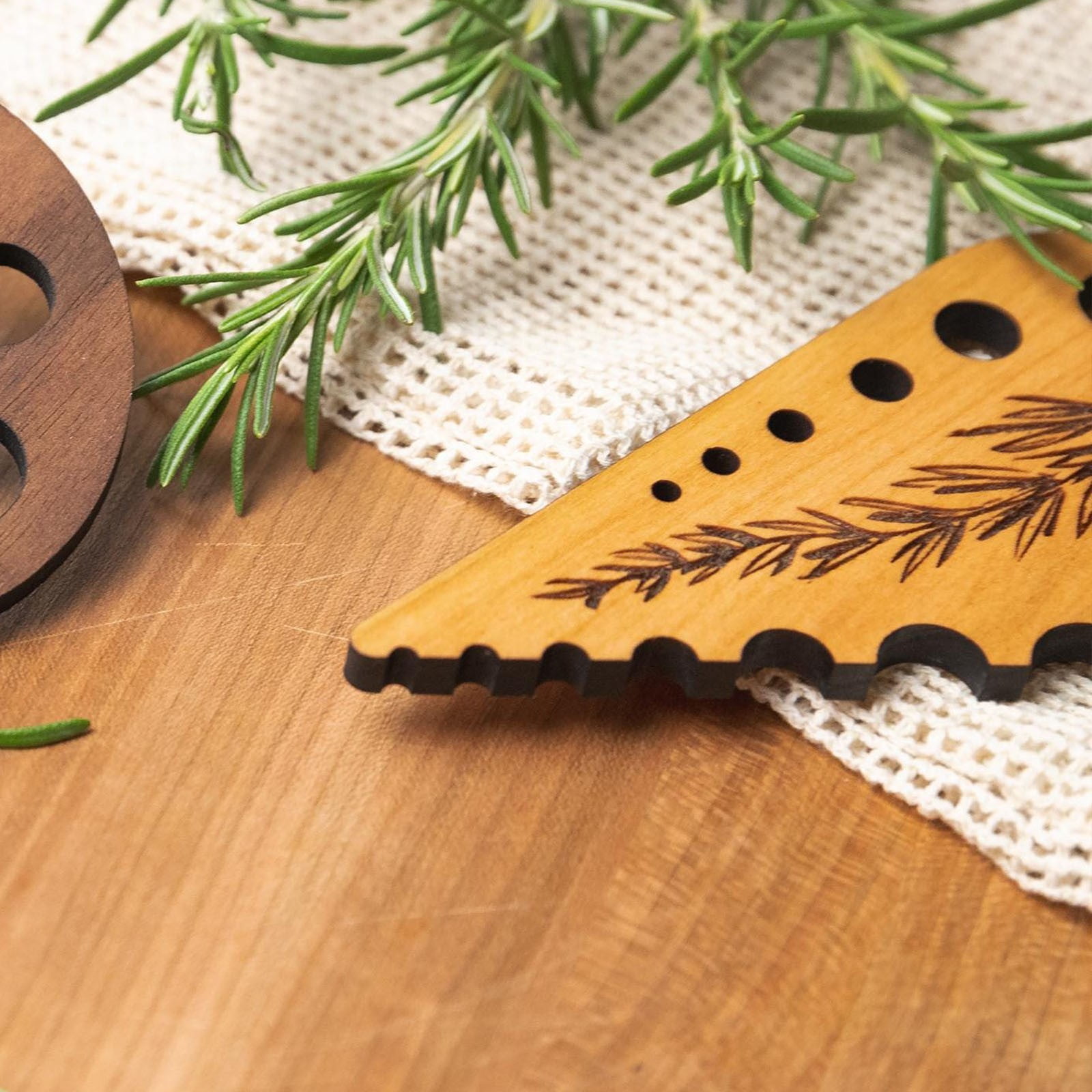 Herb Stripper 8 Holes,Herb Stripper Tool,Wooden Herb Stripper Vegetable Leaf Remover,Different Aperture Designs Wood Stripping Strippers Suitable for Herbs, Parsley, Coriander, Thyme Khaki - Image 7