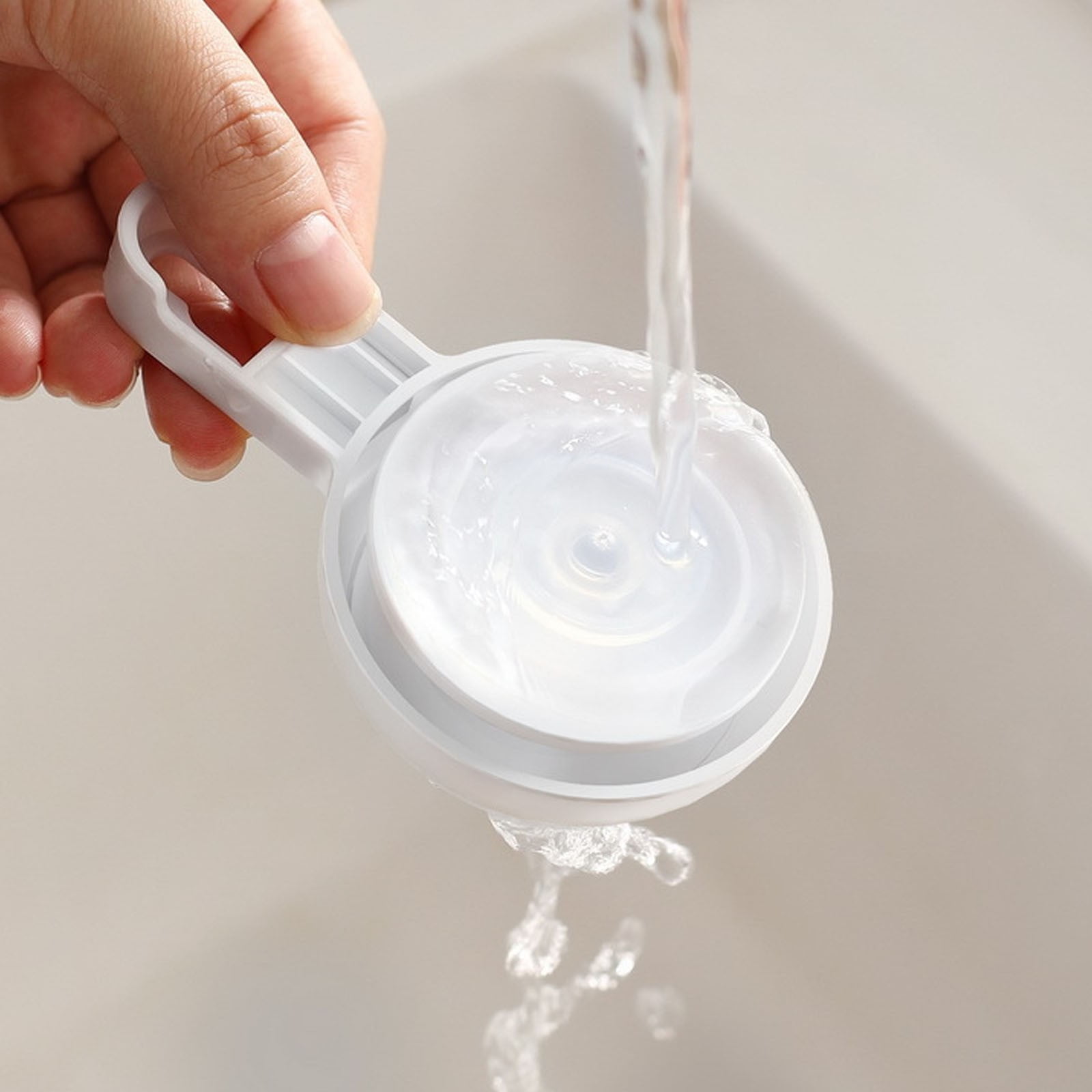 Powerful Suction Cup Shower Hooks for Towel, Loofah, 360° Rotatable Damage-free Hanging Versatile Wall Hooks for Inside Bathroom, Decoration, Removable Suction Holders, 1 Pcs, 4.37x2.67x1.81 4.37