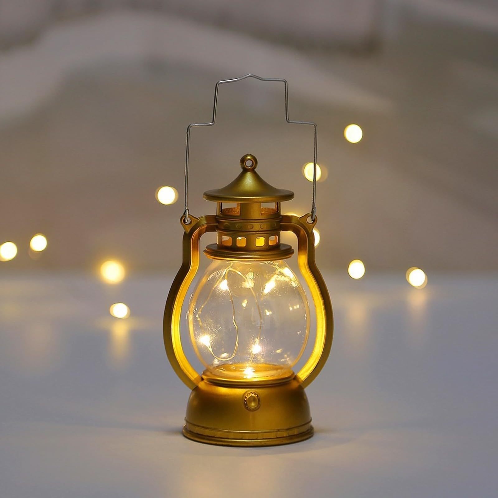 Battery operated candles - LED candles - candles - Hangable - Retro decorations - Christmas candles - LED candles with moving flame - Rituals products - candle holder - rechargeable candles - battery operated moving candles - Gold - Image 1
