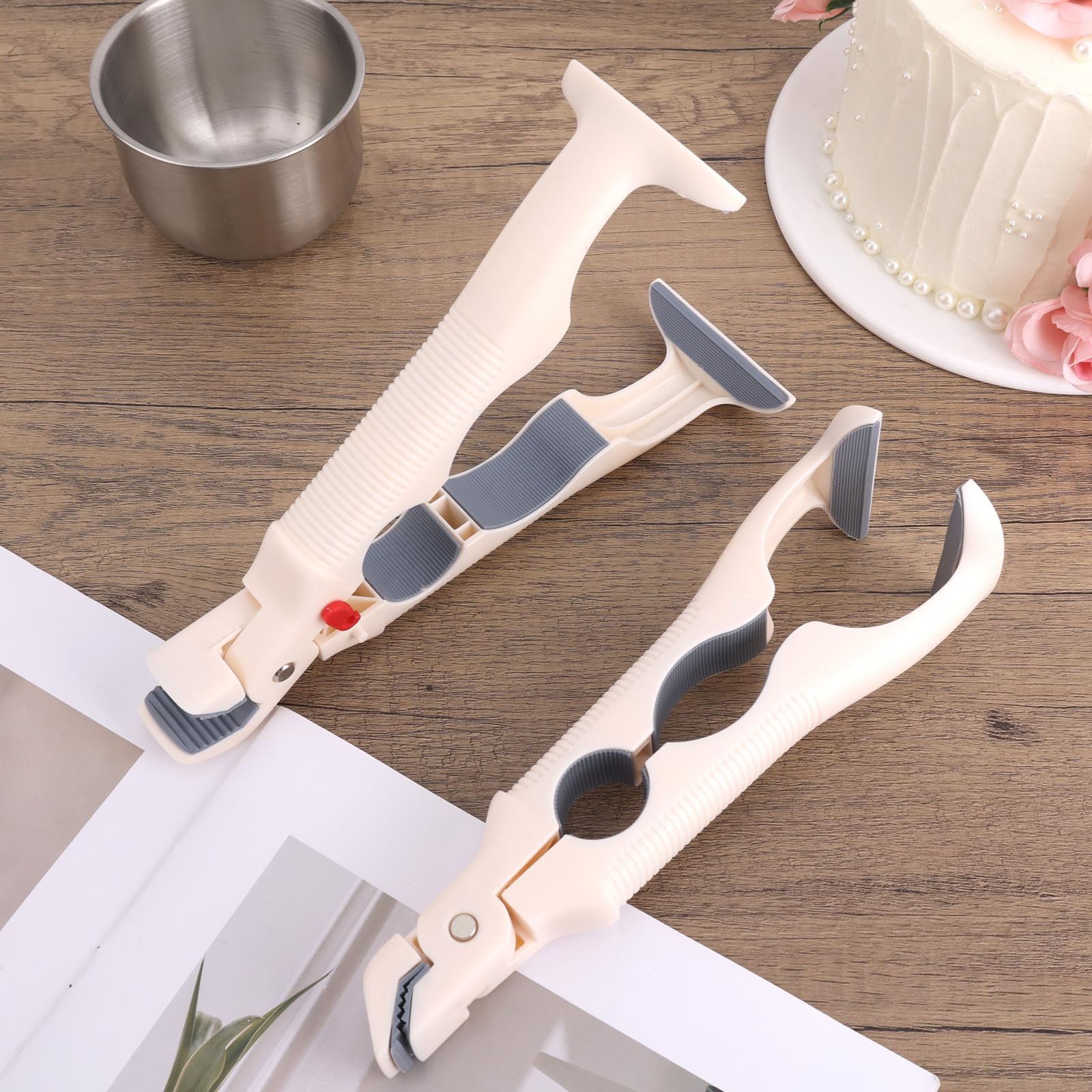 Pan Handle - Plate Tongs - Bowl Tongs - Hot Dish Gripper - Airfryer Accessories - Anti-Scorch Clip - Oven Glove Alternative - Microwave Aid - Kitchen Gadget - Heat Resistant - Anti-Slip - Pan Lifter - Beige - 2 Pieces - Image 3