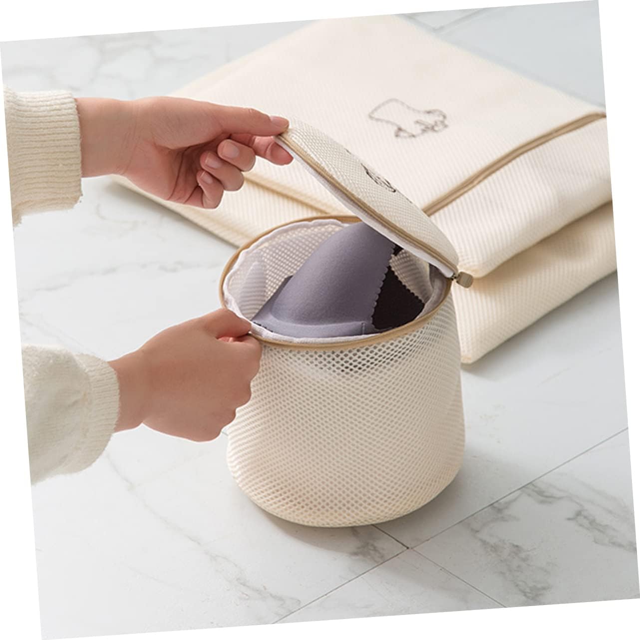 Laundry Bags - Laundry Bag Set - Laundry Net - Laundry Nets - Bra Wash Bag - Lingerie Wash Bag - Clothing Protection - Washing Machine - Protection - Organizer - Travel Organizer - Mesh - Fine Mesh - Honeycomb - Luxury - Embroidery - Beige - Set of 6 - Image 3