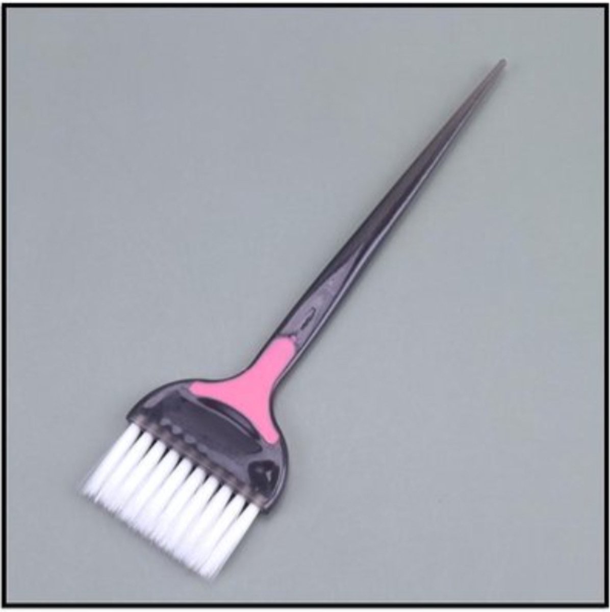 Hair Dye Brush | Paint Brush | For Applying Hair Dye | Hairdresser Accessories | Black/Pink - Image 1