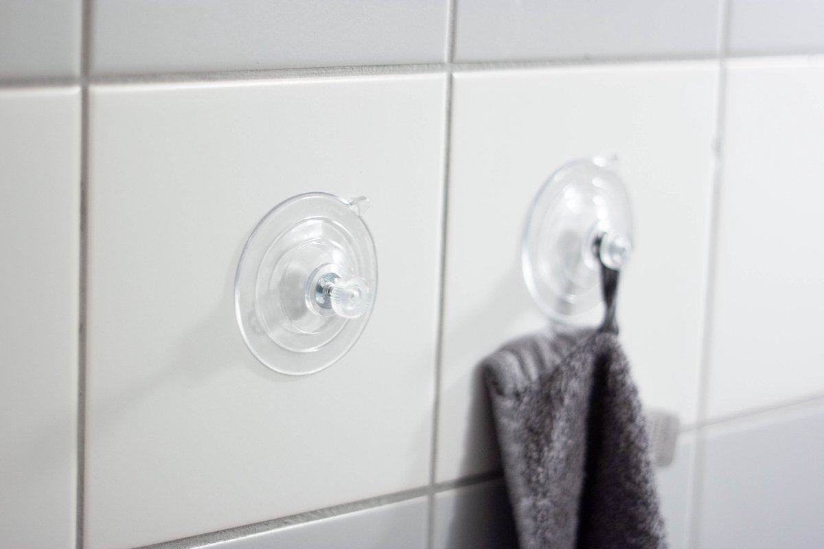 Brute Strength - 15 x Threaded Suction Cup - 40MM M4x10 - Suction cup with hook alternative to window film - sun protection suction cups - suction cup hooks - nut – bolt - glass - hanging hooks - Image 3