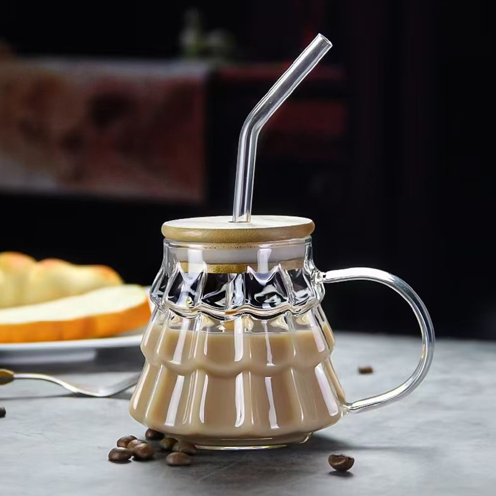 Christmas Tree Coffee Mug, 350ml Tree-shaped Clear Glass Coffee Mug with Handle for Ice Americano, Tea, Milk, Creative Christmas Gift for Colleagues, Friends(1*Cup, with Lid & Straw) Clear - Image 1