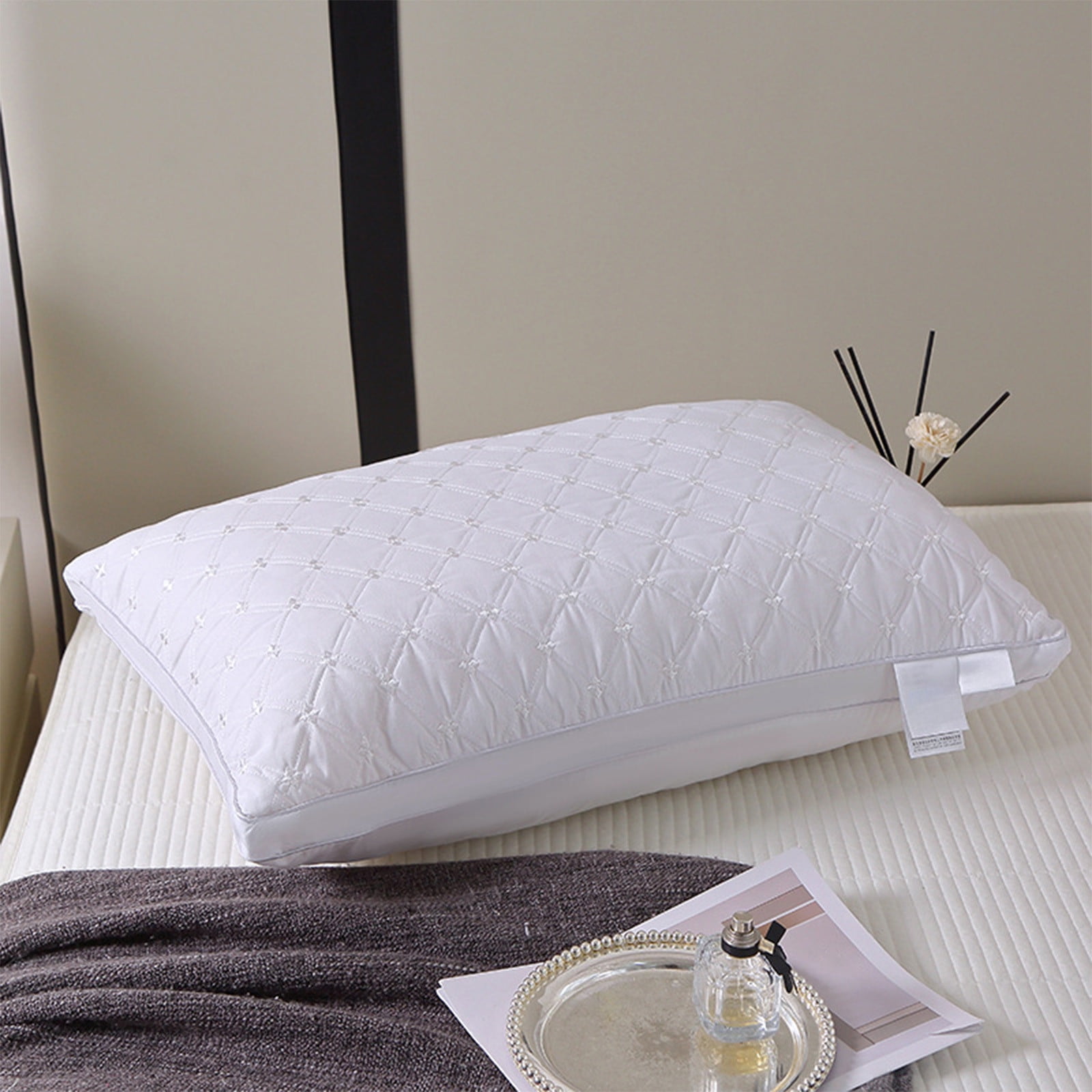Pillows for Sleeping (1-Pack), Luxury Hotel Pillows Queen Size, Bed Pillows for Side and Back Sleeper, Hotel Luxury Pillow, Supportive Breathable Down Alternative Gusseted Pillow White - Image 1