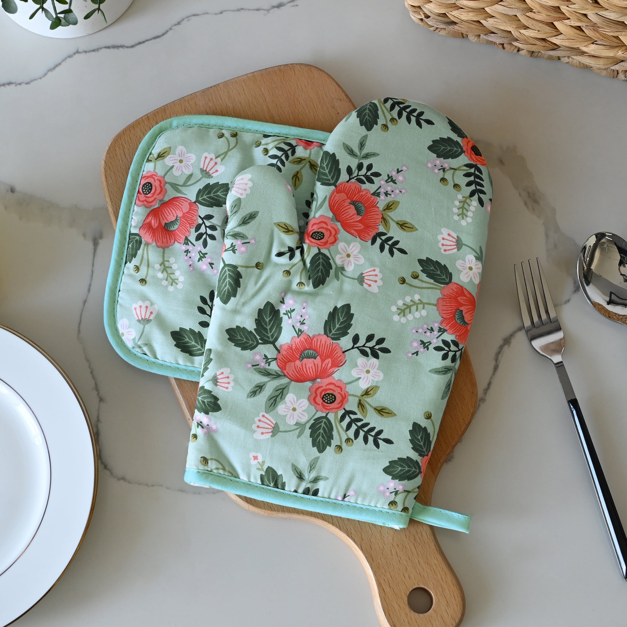 4 Pack Oven Mitts and Pot Holders Set, Heat Resistant Fabric Bake Pot Holders Gloves, Yellow Floral - Image 3