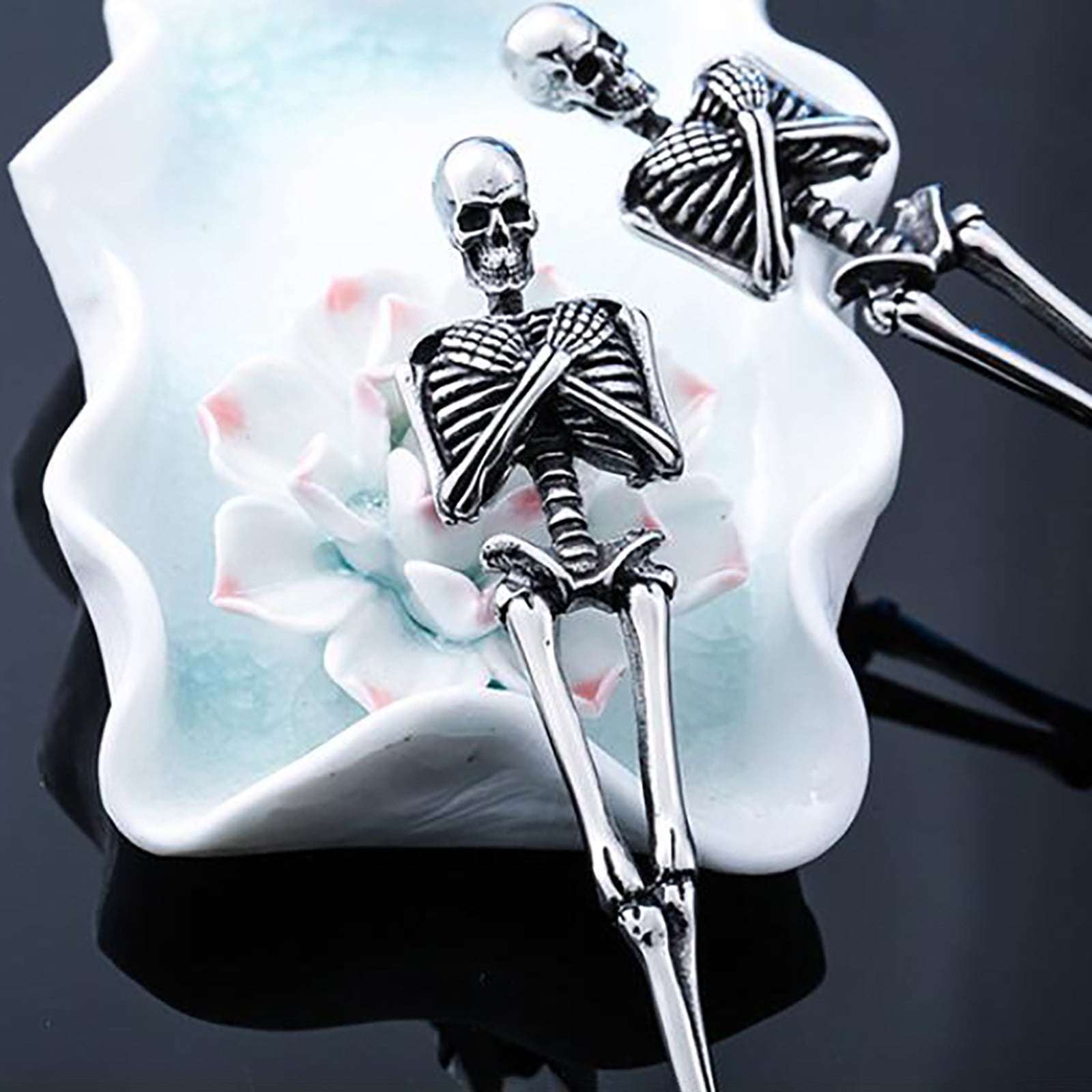 Darzheoy Stainless Steel Skeleton Skull Spoon and Fork Flatware Tableware Gifts for Halloween Easter and Christmas (Spoon) B - Image 5