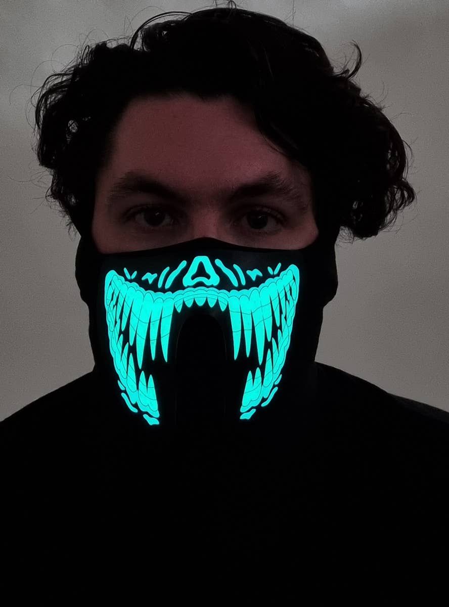 Reptile Yellow and Green Teeth Sound Activated Light Up Mask - Image 1