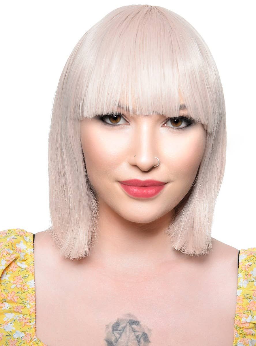 Short Champagne Blonde Heat Resistant Bob Fashion Wig with Fringe - Image 1