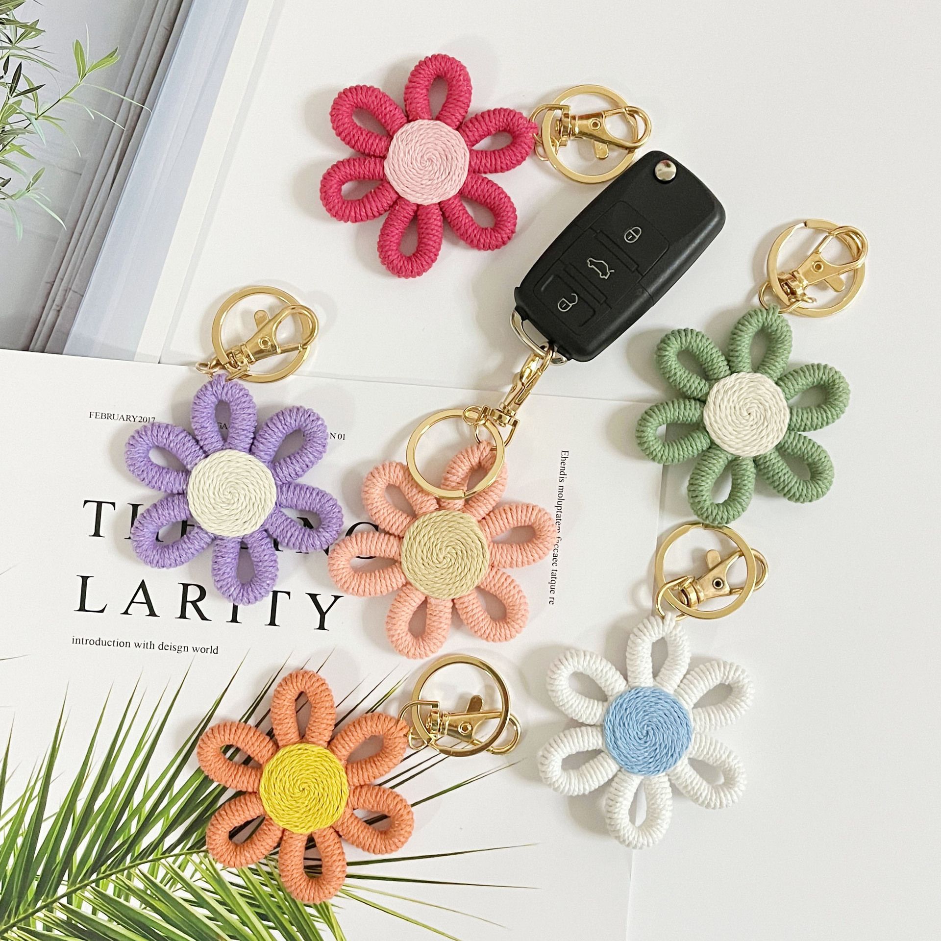 12 Pcs Daisy Party Favors Boho Woven  Flowers Keychains Daisy Keychain for Boho Themed Birthday Carnival Party Return Gift - Image 4