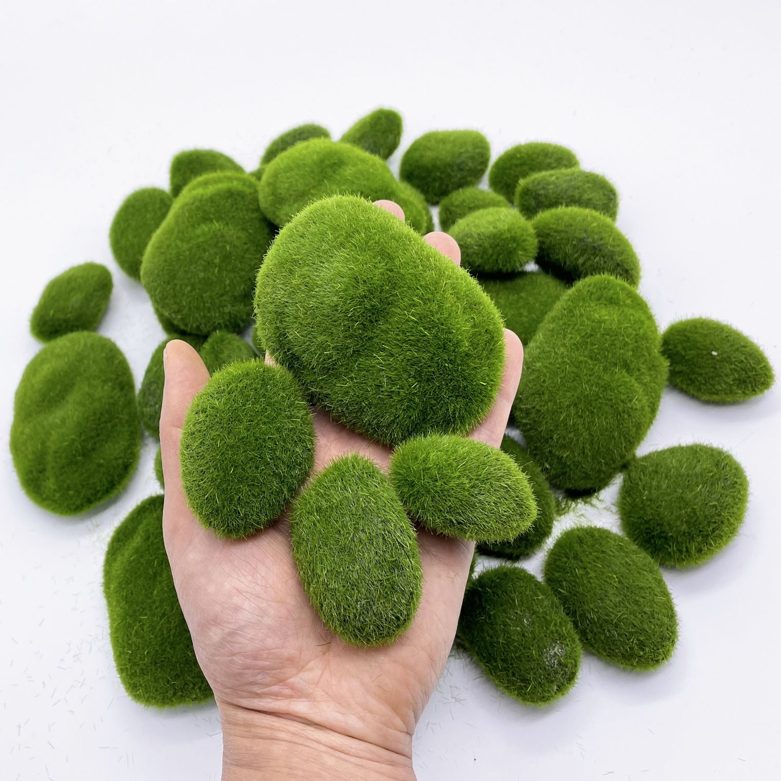 40Pcs Artificial Moss Rocks (4 Sizes), Green Moss Decor for Floral Arrangements, Fairy Gardens and Crafting - Image 5