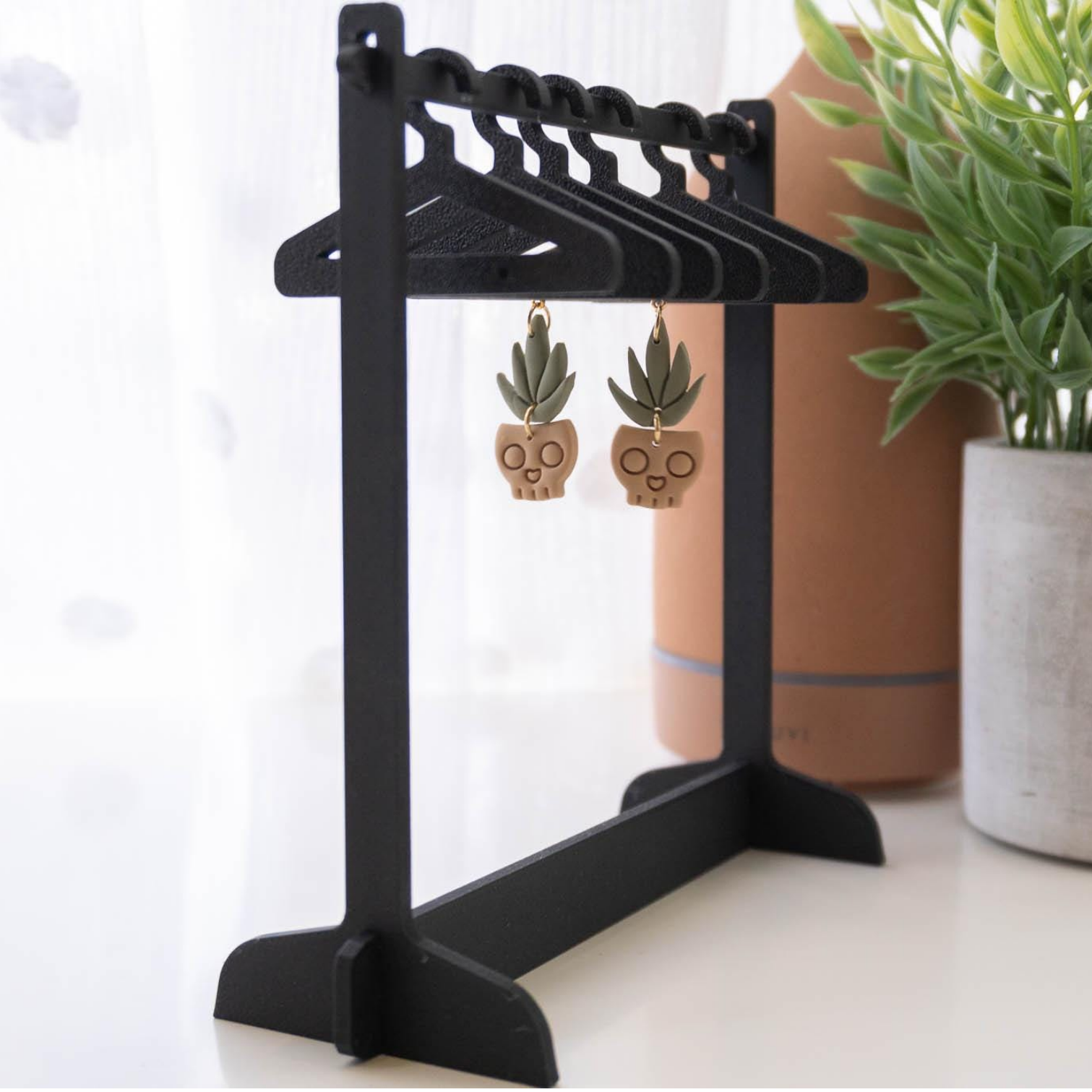 Earring Holder,Earring Display, Earring Hanger, , Jewelry Display Jewelry hanger Multiple style hangers available, clothing rack for earrings（black） - Image 1