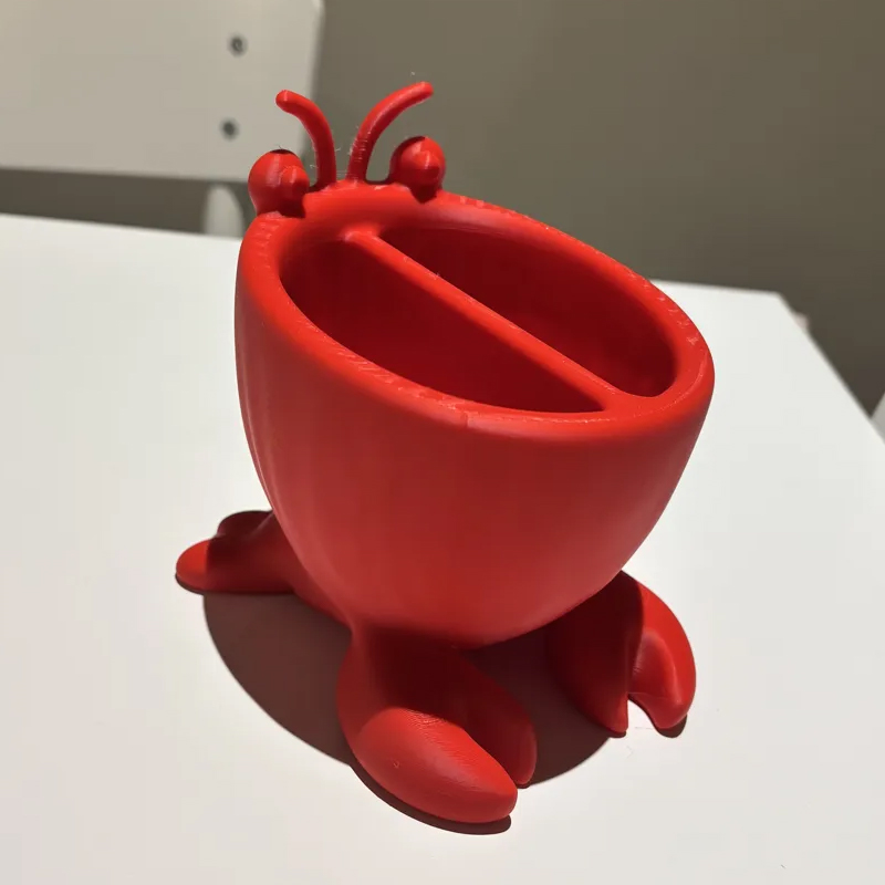 3D-printed crab-shaped toiletries storage box, red. - Image 1