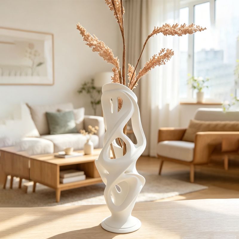 3D-printed vases: Unique and personalized items to decorate dining tables. White. - Image 1