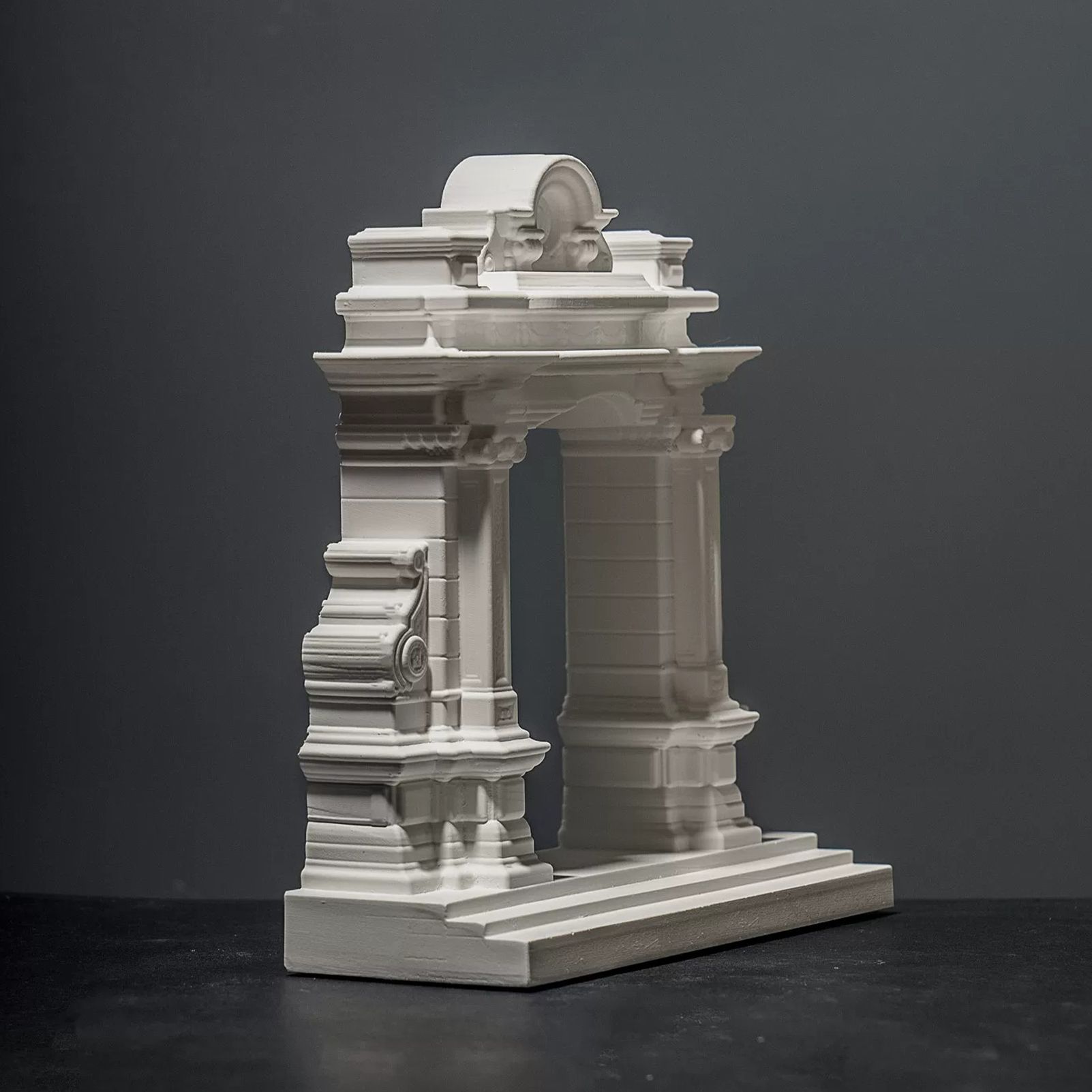 Miniature Roman Arch Model - Handcrafted Plaster Architectural Decor for Bookshelf, Desk & Home Display - Image 4