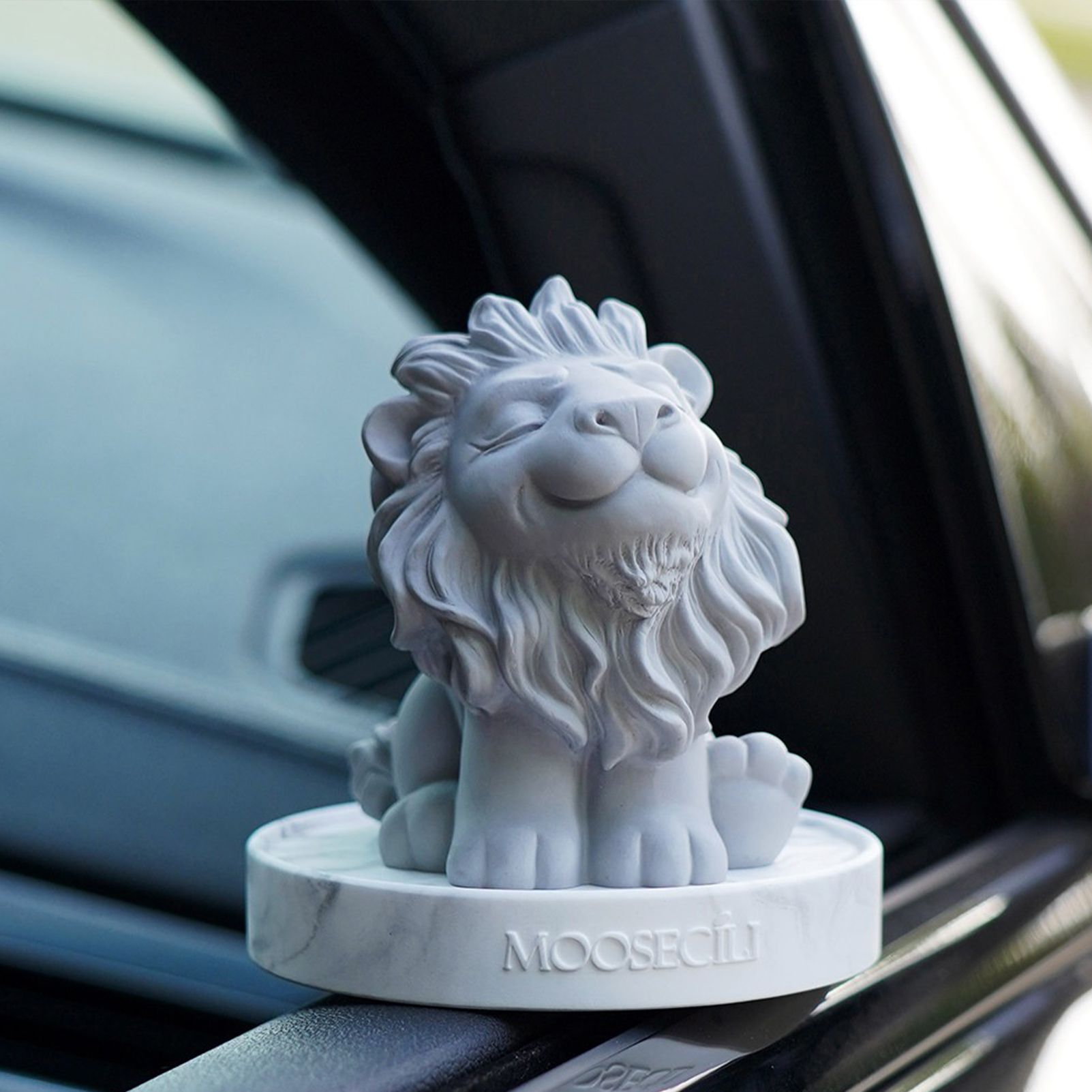 Smiling Lion Gypsum Statue - Handcrafted Plaster Aromatherapy Diffuser & Artistic Home Decor for Shelf, Desk, and Bedroom - Minimalist White Animal Sculpture Gift - Image 3