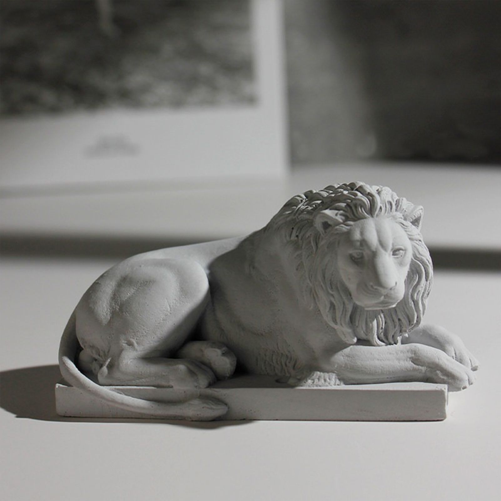 Classic Reclining Lion Sculpture Minimalist Grey Plaster Desk Ornament for Living Room, Study, or Office Decoration - Image 3